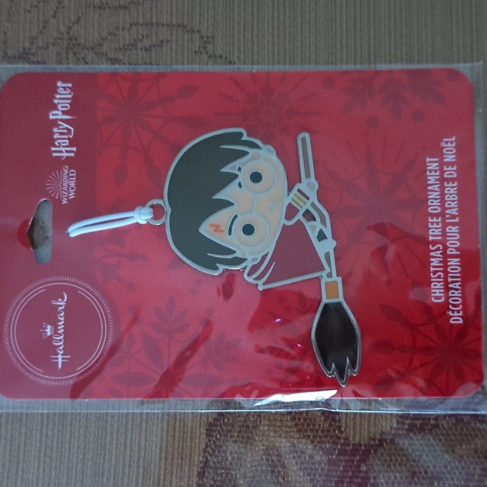 NWT Hallmark Harry Potter Metal Ornament
